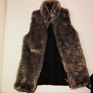 ✖️SOLD✖️Faux fur brown vest